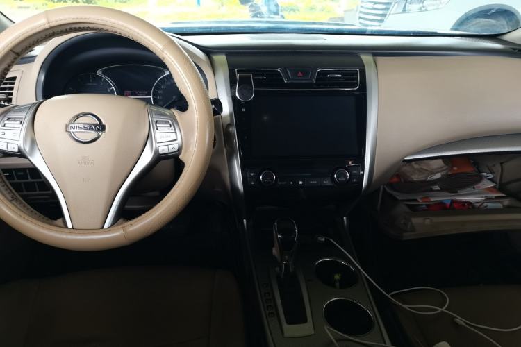 Used Nissan Teana 2018 2.0L XL Smart Upgrade Edition Center Console