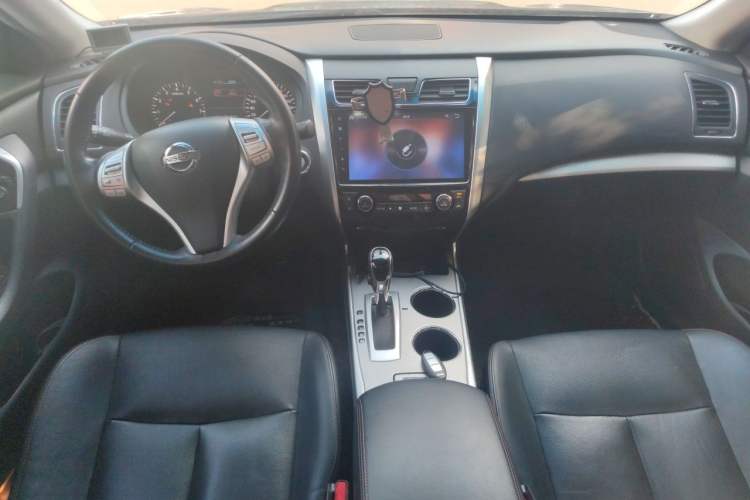 Used Nissan Teana 2018 2.0L XL Smart Upgrade Edition Center Console