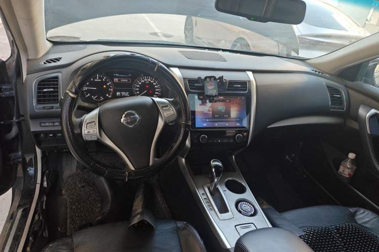 Used Nissan Teana 2018 2.0L XL Smart Upgrade Edition Center Console