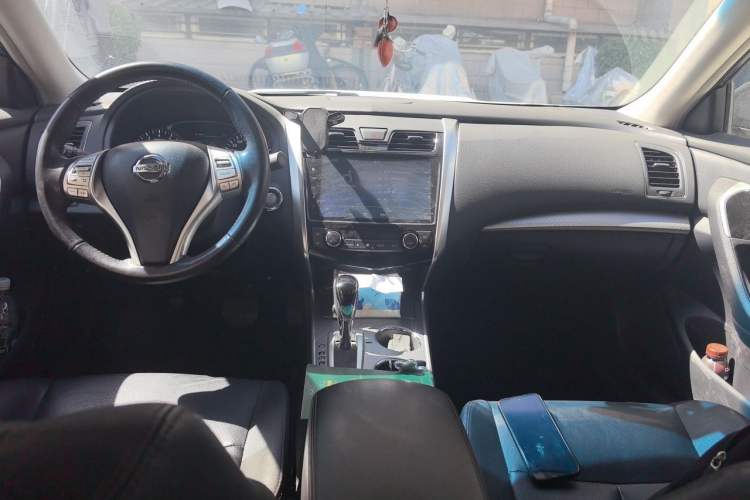 Used Nissan Teana 2018 2.0L XL Smart Upgrade Edition Center Console