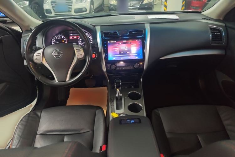 Used Nissan Teana 2018 2.0L XL Smart Upgrade Edition Center Console