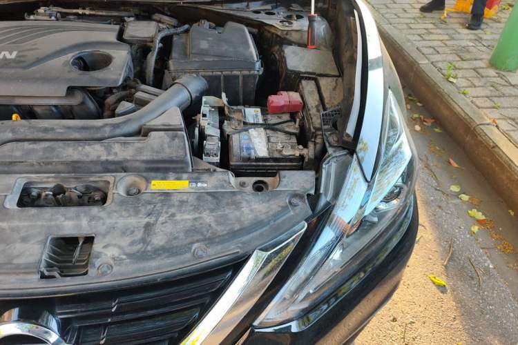 Used Nissan Teana 2018 2.0L XL Smart Upgrade Edition Engine Bay Left