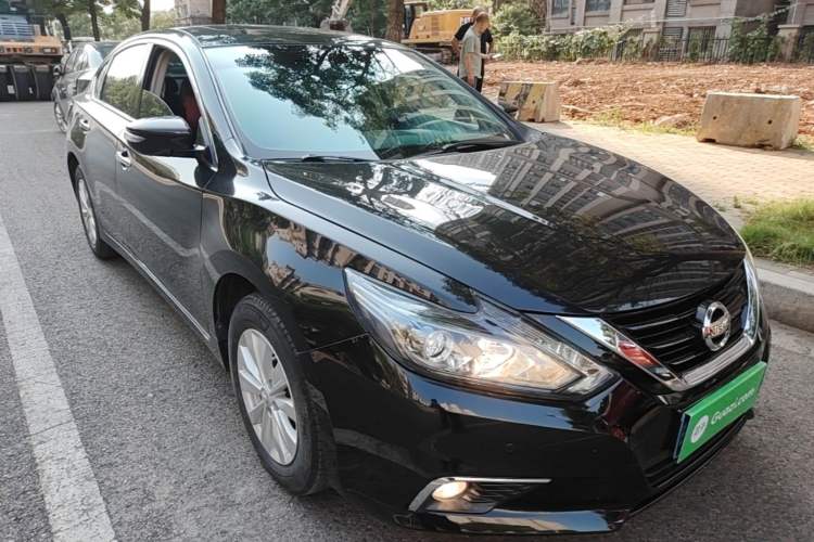 Used Nissan Teana 2018 2.0L XL Smart Upgrade Edition Front Right 45 Deg