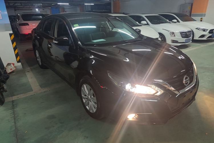 Used Nissan Teana 2018 2.0L XL Smart Upgrade Edition Front Right 45 Deg