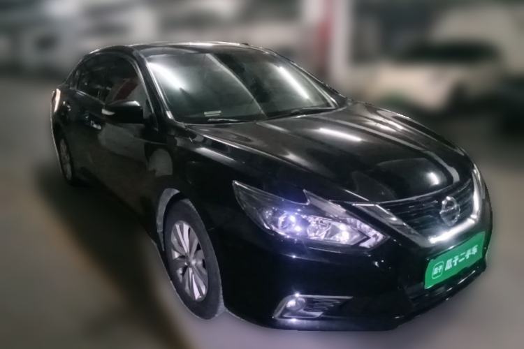 Used Nissan Teana 2018 2.0L XL Smart Upgrade Edition Front Right 45 Deg