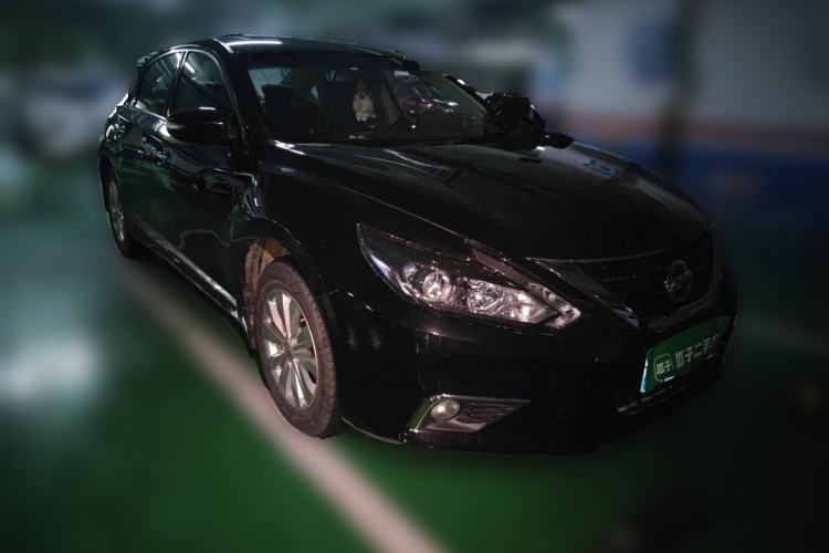 Used Nissan Teana 2018 2.0L XL Smart Upgrade Edition Front Right 45 Deg