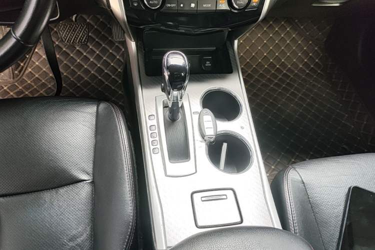 Used Nissan Teana 2018 2.0L XL Smart Upgrade Edition Gear Lever