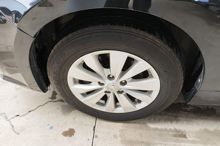 Used Nissan Teana 2018 2.0L XL Smart Upgrade Edition Left Front Wheel Hub