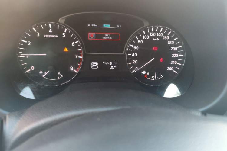 Used Nissan Teana 2018 2.0L XL Smart Upgrade Edition Odometer Close Up