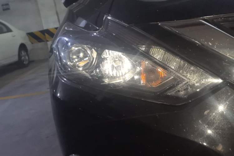 Used Nissan Teana 2018 2.0L XL Smart Upgrade Edition Right Front Headlight