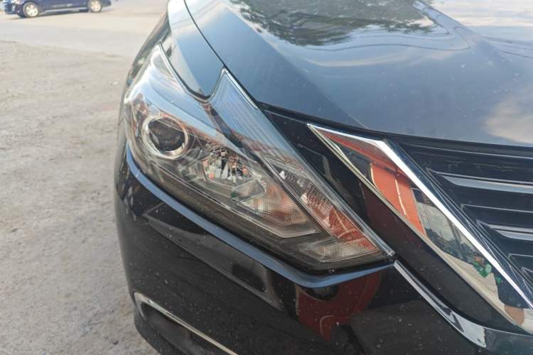 Used Nissan Teana 2018 2.0L XL Smart Upgrade Edition Right Front Headlight