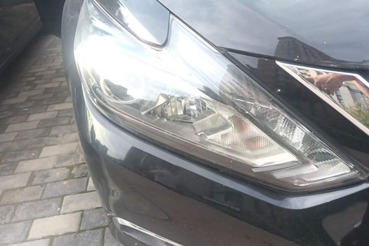 Used Nissan Teana 2018 2.0L XL Smart Upgrade Edition Right Front Headlight