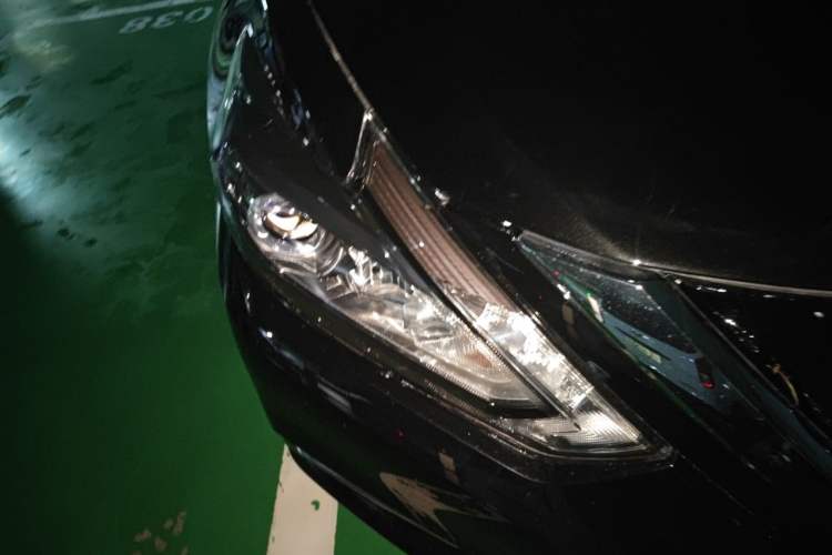 Used Nissan Teana 2018 2.0L XL Smart Upgrade Edition Right Front Headlight