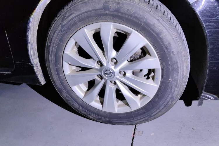 Used Nissan Teana 2018 2.0L XL Smart Upgrade Edition Right Front Wheel Hub