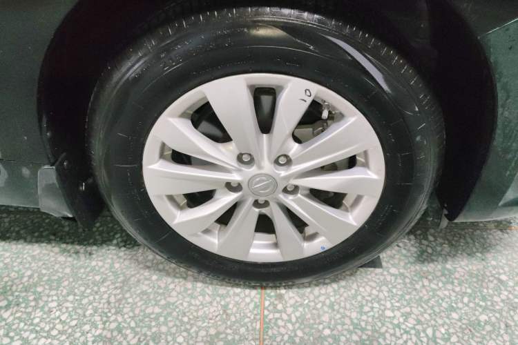 Used Nissan Teana 2018 2.0L XL Smart Upgrade Edition Right Front Wheel Hub