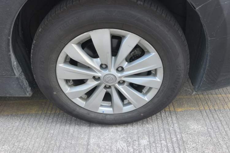 Used Nissan Teana 2018 2.0L XL Smart Upgrade Edition Right Front Wheel Hub