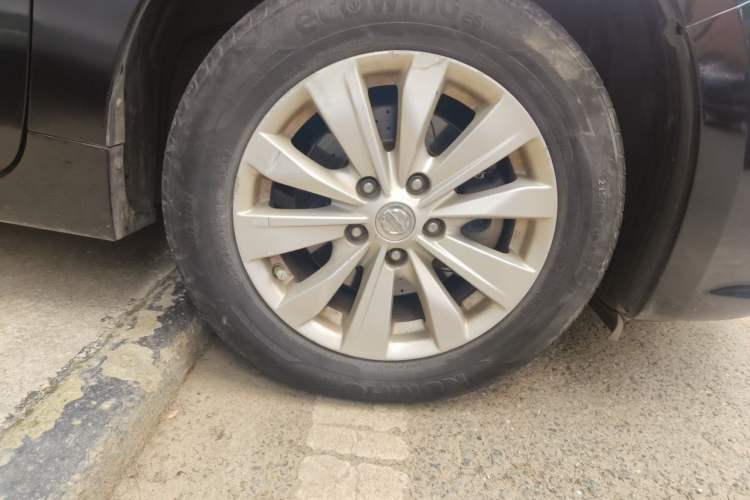 Used Nissan Teana 2018 2.0L XL Smart Upgrade Edition Right Front Wheel Hub
