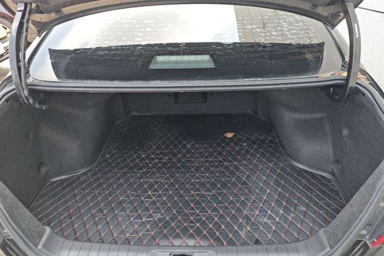 Used Nissan Teana 2018 2.0L XL Smart Upgrade Edition Trunk