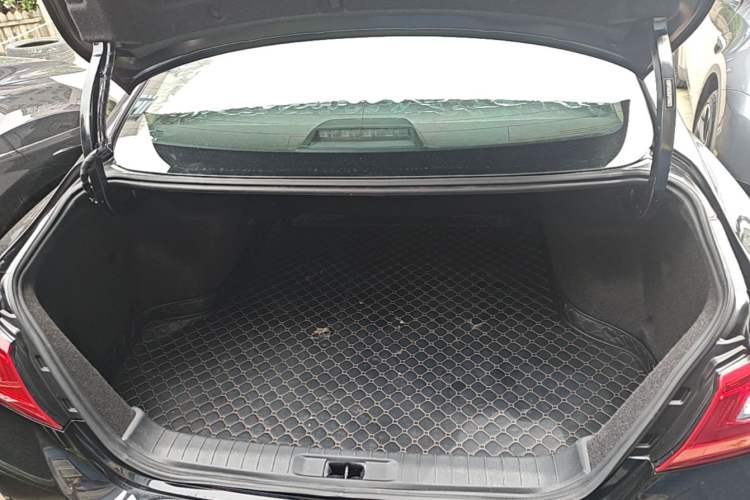 Used Nissan Teana 2018 2.0L XL Smart Upgrade Edition Trunk