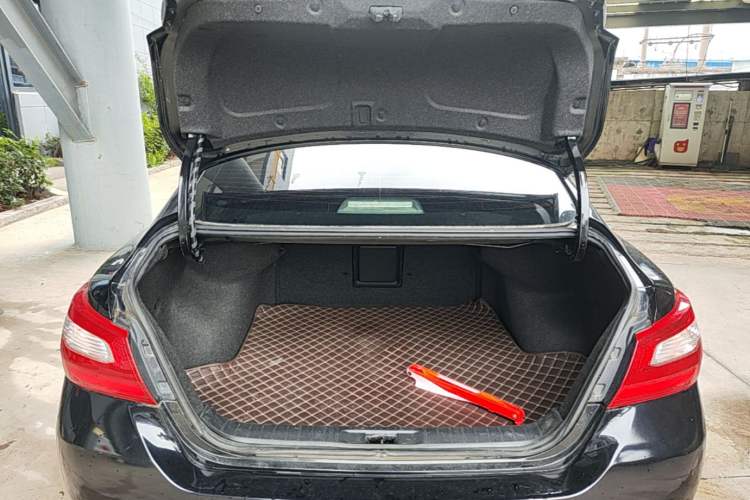 Used Nissan Teana 2018 2.0L XL Smart Upgrade Edition Trunk