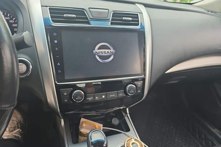 Used Nissan Teana 2018 2.0L XL Smart Upgrade Edition Audio And AC Panel