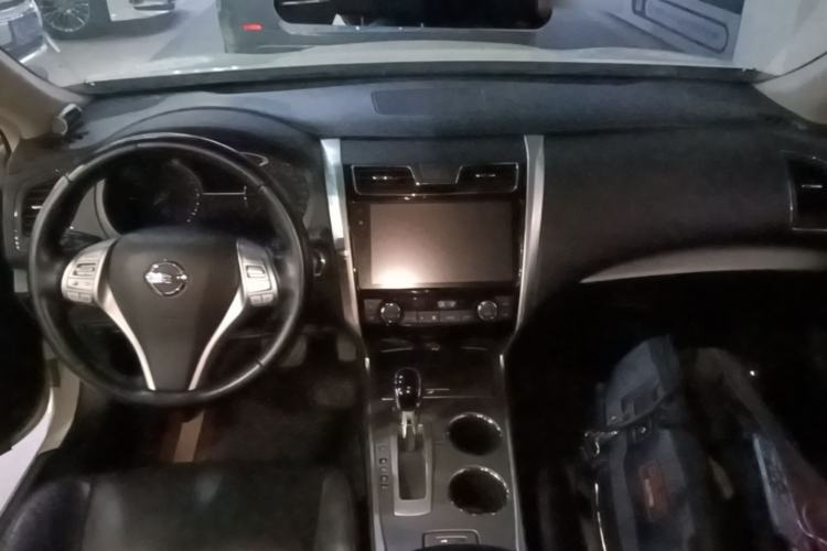 Used Nissan Teana 2018 2.0L XL Smart Upgrade Edition Center Console