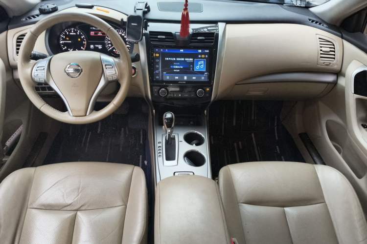 Used Nissan Teana 2018 2.0L XL Smart Upgrade Edition Center Console