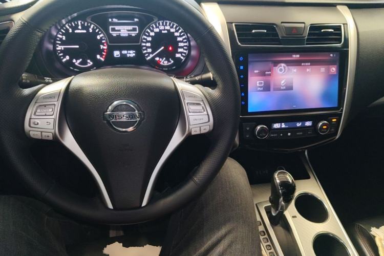 Used Nissan Teana 2018 2.0L XL Smart Upgrade Edition Center Console