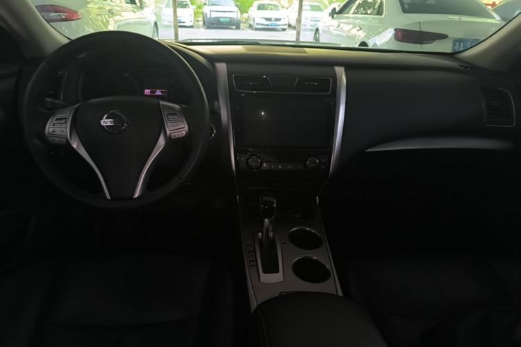Used Nissan Teana 2018 2.0L XL Smart Upgrade Edition Center Console
