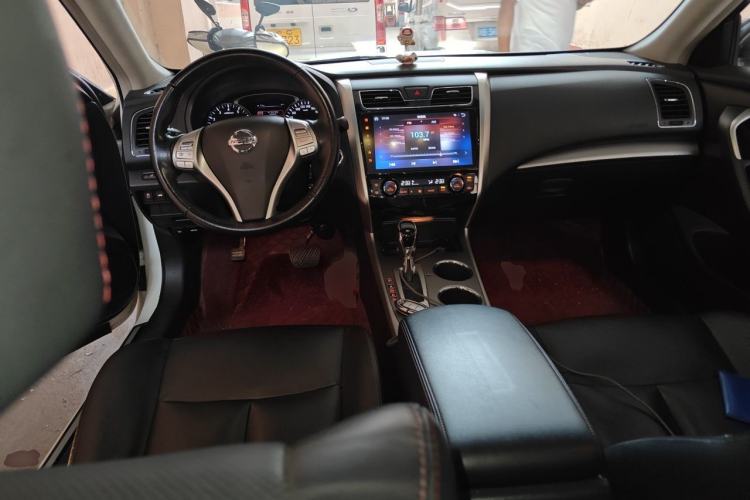 Used Nissan Teana 2018 2.0L XL Smart Upgrade Edition Center Console