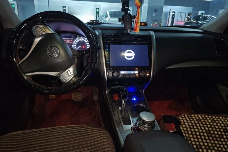 Used Nissan Teana 2018 2.0L XL Smart Upgrade Edition Center Console