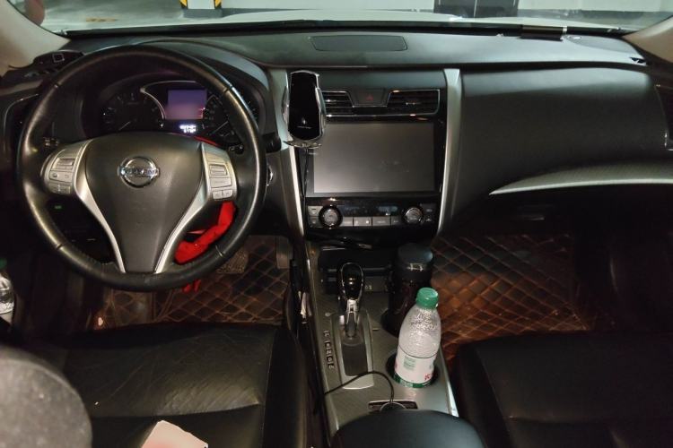 Used Nissan Teana 2018 2.0L XL Smart Upgrade Edition Center Console