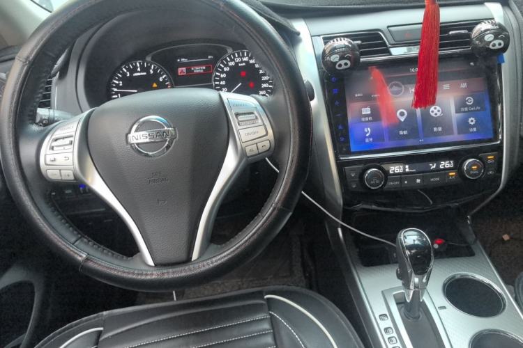 Used Nissan Teana 2018 2.0L XL Smart Upgrade Edition Center Console