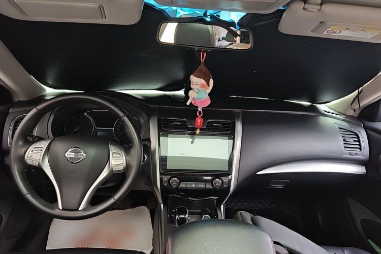 Used Nissan Teana 2018 2.0L XL Smart Upgrade Edition Center Console