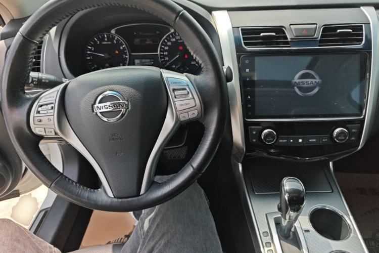 Used Nissan Teana 2018 2.0L XL Smart Upgrade Edition Center Console