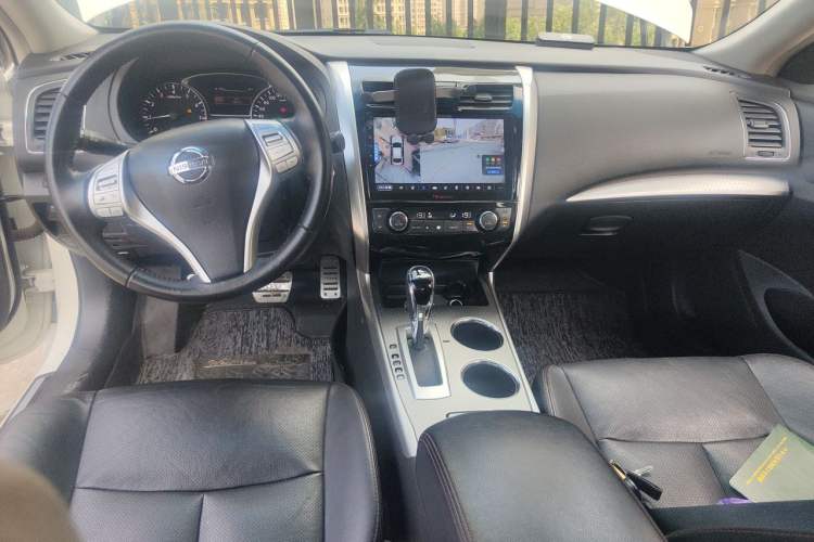 Used Nissan Teana 2018 2.0L XL Smart Upgrade Edition Center Console