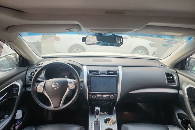 Used Nissan Teana 2018 2.0L XL Smart Upgrade Edition Center Console