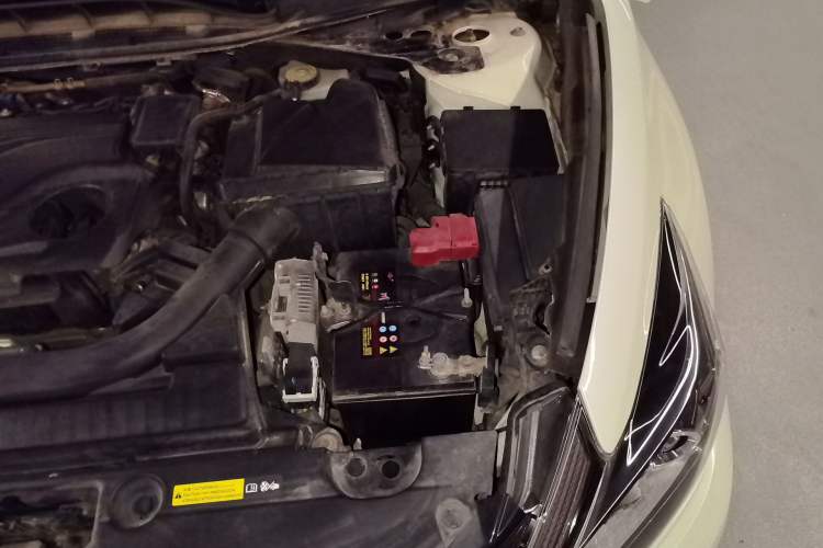 Used Nissan Teana 2018 2.0L XL Smart Upgrade Edition Engine Bay Left
