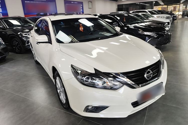 Used Nissan Teana 2018 2.0L XL Smart Upgrade Edition Front Right 45 Deg