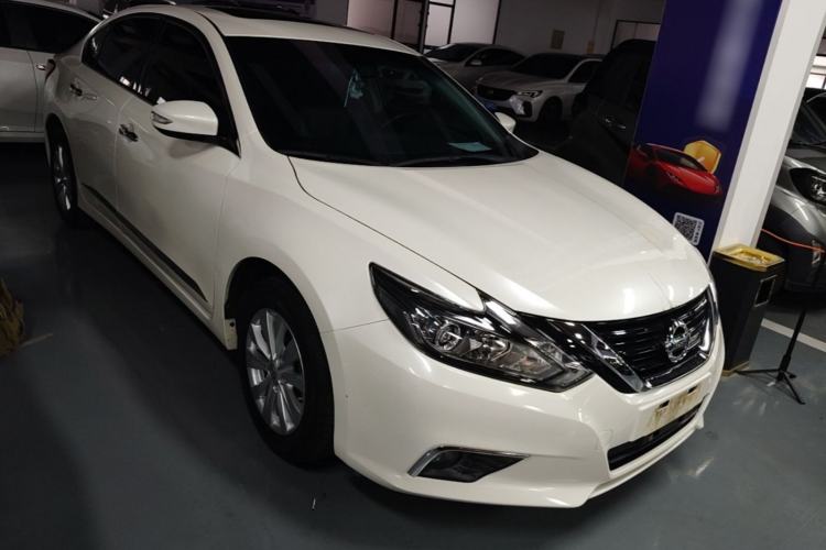 Used Nissan Teana 2018 2.0L XL Smart Upgrade Edition Front Right 45 Deg