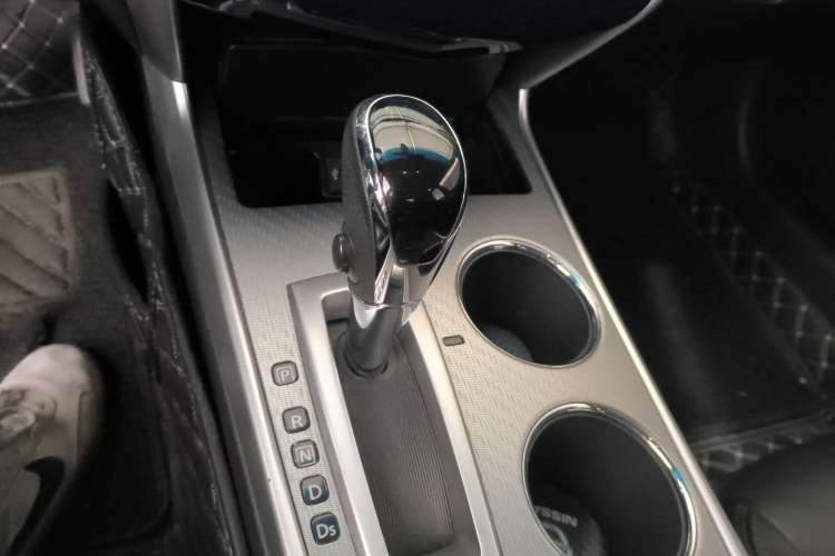 Used Nissan Teana 2018 2.0L XL Smart Upgrade Edition Gear Lever