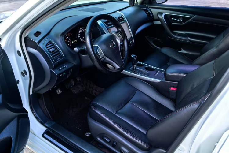 Used Nissan Teana 2018 2.0L XL Smart Upgrade Edition Interior 2