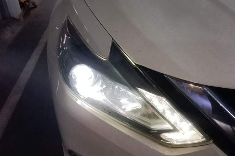 Used Nissan Teana 2018 2.0L XL Smart Upgrade Edition Right Front Headlight