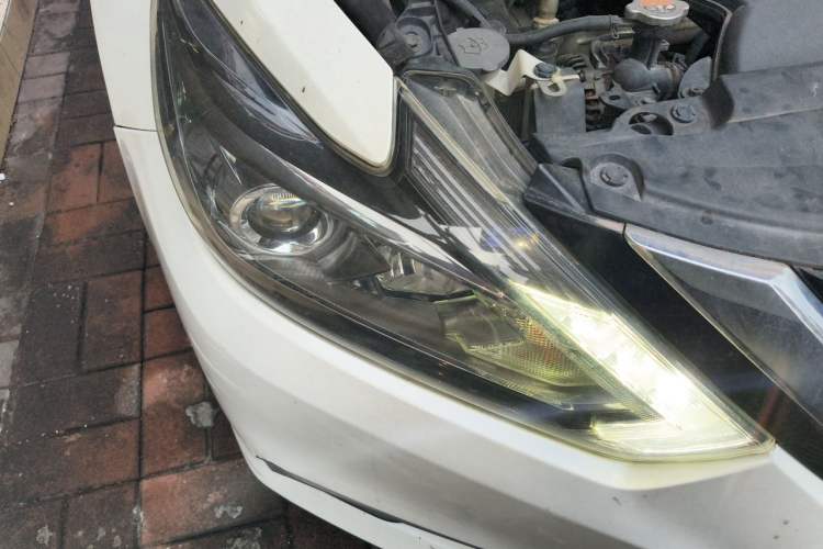 Used Nissan Teana 2018 2.0L XL Smart Upgrade Edition Right Front Headlight