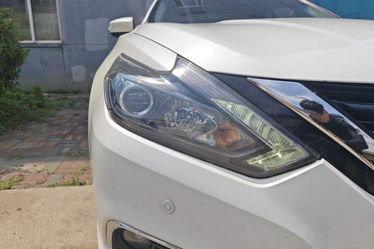Used Nissan Teana 2018 2.0L XL Smart Upgrade Edition Right Front Headlight