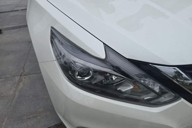 Used Nissan Teana 2018 2.0L XL Smart Upgrade Edition Right Front Headlight