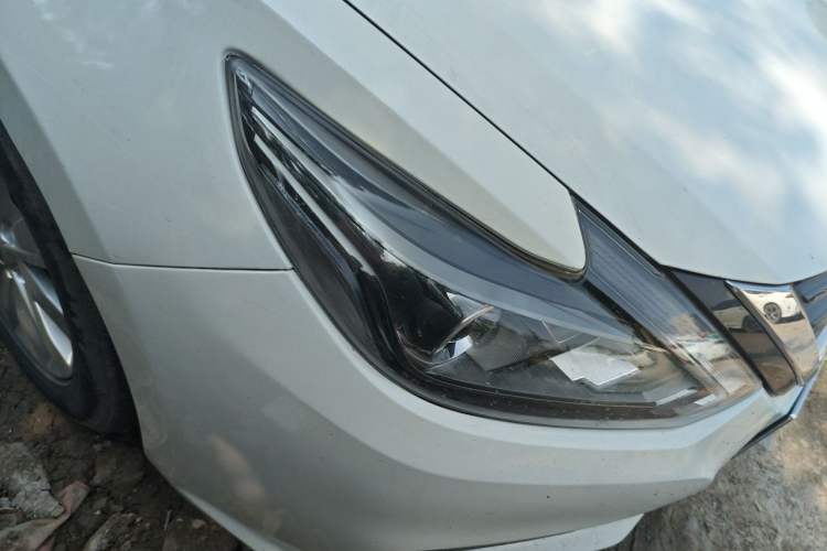 Used Nissan Teana 2018 2.0L XL Smart Upgrade Edition Right Front Headlight