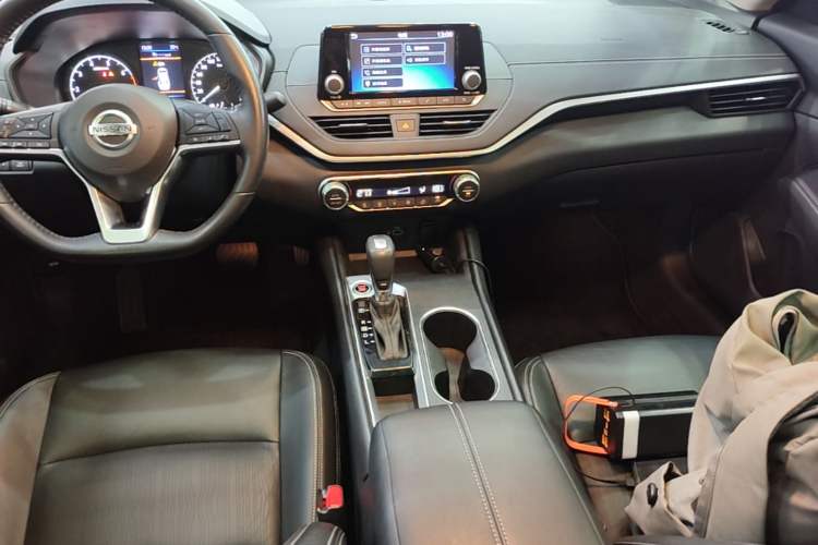 Used Nissan Teana 2019 2.0L XL Comfort Edition Audio And AC Panel