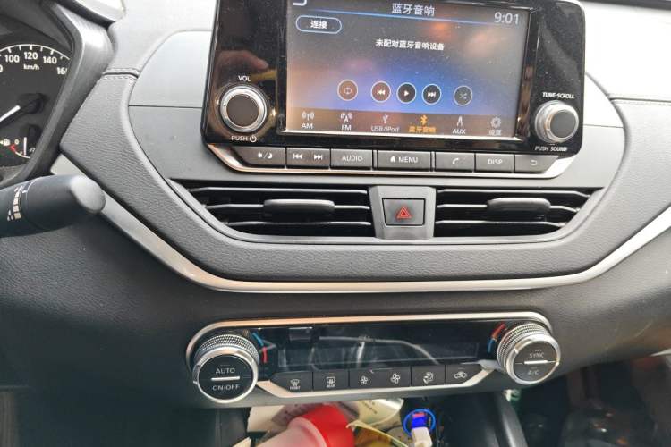 Used Nissan Teana 2019 2.0L XL Comfort Edition Audio And AC Panel
