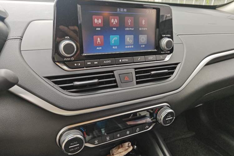 Used Nissan Teana 2019 2.0L XL Comfort Edition Audio And AC Panel